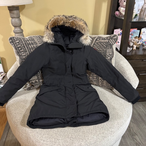 Canada Goose Rossclair Mid Length Fur Hood Parka - Picture 3 of 13